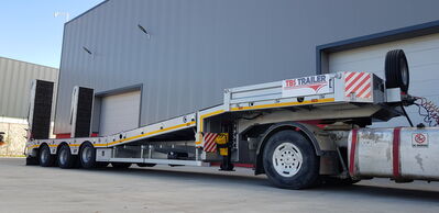 GT LOWBED SEMI TRAILERS which is knows also low loader and can carry heavy loads , excavators , construction machines, transformer, generator , cranes , caravans , army tanks and different kind of big machines. Lowbed Semi Trailers can be produced between 2 axles to 8 axles and loading capacity starting from 20 Tons to 180 Tons , rear or front loading Lowbed Trailers and platform as customer demand with different kind of specification according to demand. Self steering axles, hydraulic auto remote control axles, pool type chassis, Low bed Trailers hydraulic ramp, platform type chassis can be used in different kind of Low bed trailer